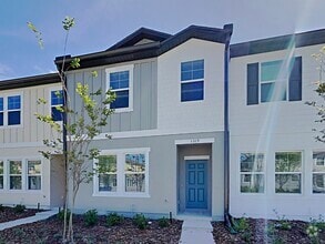 Building Photo - 3319 Azolla St