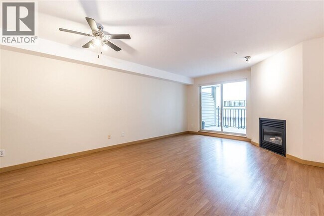 Photo du bâtiment - 2FL 38003 SECOND AVENUE