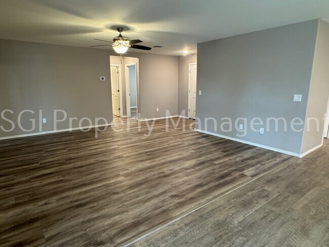 Foto del edificio - Beautiful Casa Grande home ready for move in