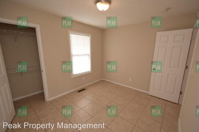 Foto del edificio - 2 br, 2 bath House - 405 W. Summit St. #B