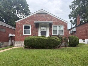 Building Photo - 6127 Alaska Ave