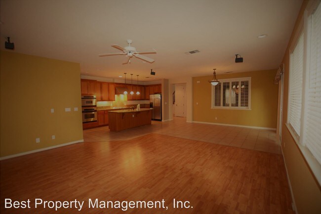 Building Photo - 4 br, 3 bath House - 2005 Finger Peak Ct