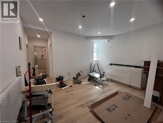 Building Photo - 804A St Clair Ave W