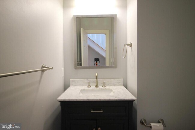 Foto del edificio - 44136 Riverpoint Dr