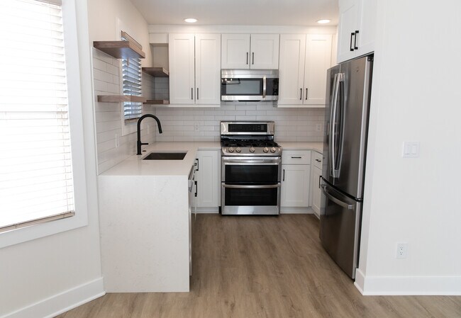 Foto del edificio - 713 Stevens St