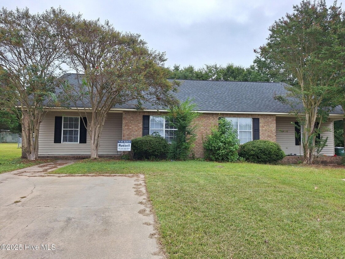 Primary Photo - 3324 Moseley Dr