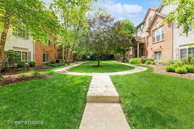Foto del edificio - 530 Conservatory Ln