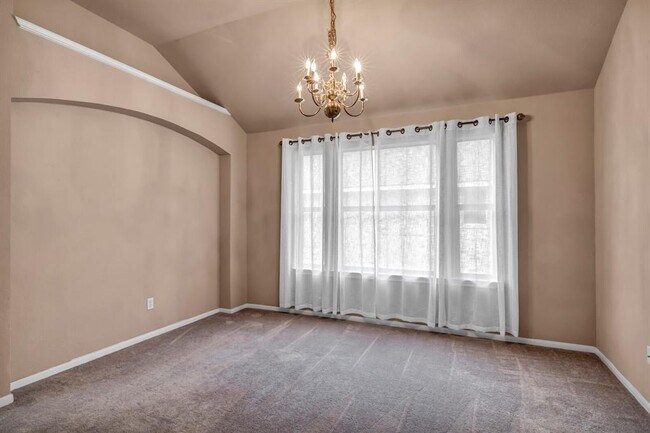 Foto del edificio - 5700 Lomita Verde Cir