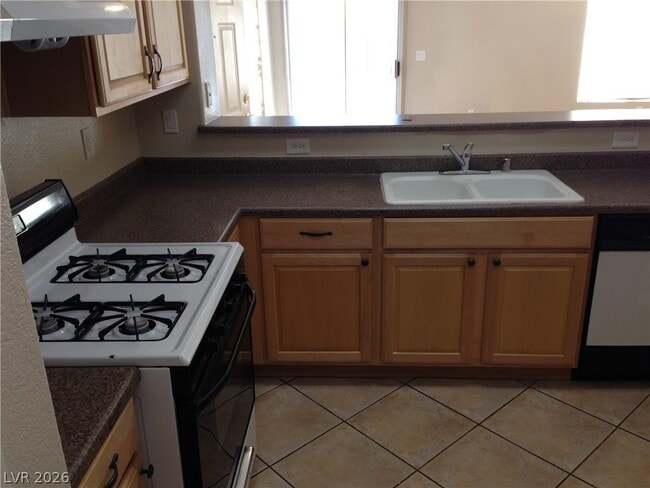 Building Photo - 1617 Lefty Garcia Way