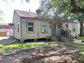 Building Photo - 2308 8th St