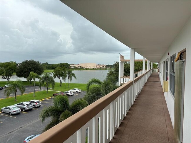 Foto del edificio - 4053 Cornwall C