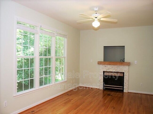 Foto del edificio - 1420 Opal Ct
