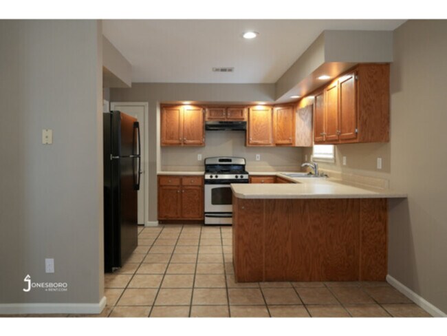 Foto del edificio - 2221 Sheffield: 4BR 2BA House!