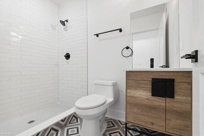 Foto del edificio - 4 br, 3 bath Triplex - 1834 N 18th St Unit 2