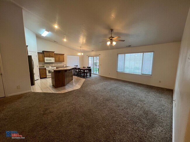 Foto del edificio - Single Family Home in Ironwood