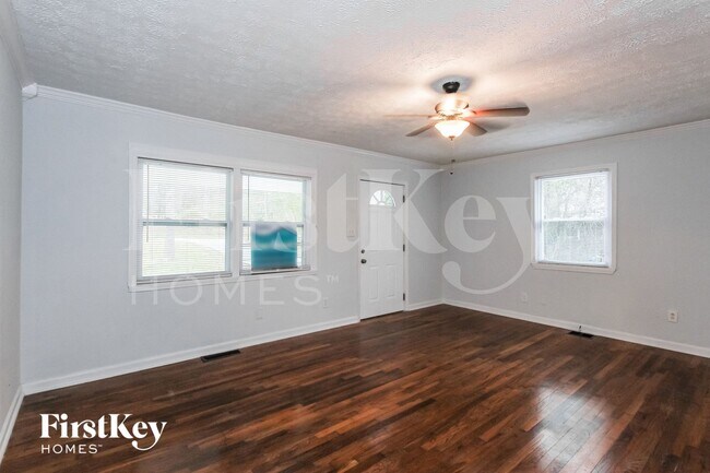 Foto del edificio - 3549 Tulip Dr