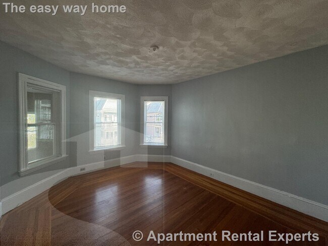 Photo - 15 Bay State Ave Apartment