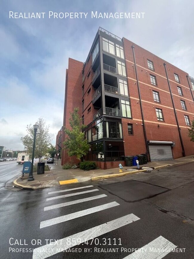 Foto del edificio - 505 W Main St