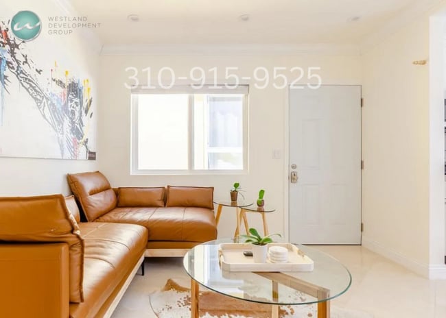 Building Photo - 11817 Darlington Ave