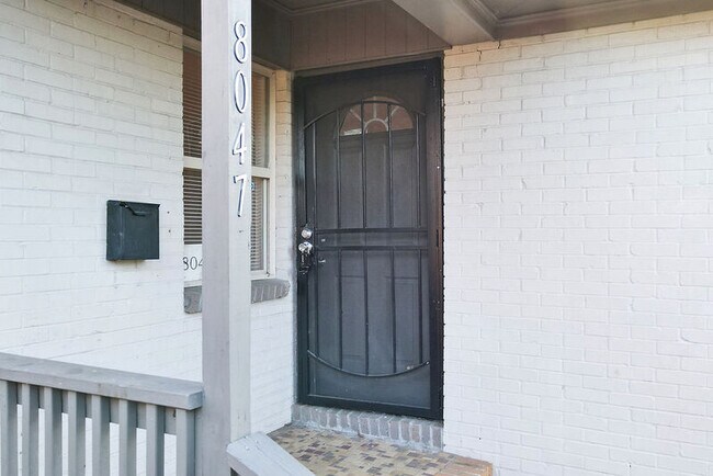 Foto del edificio - 8047 2nd Ave S