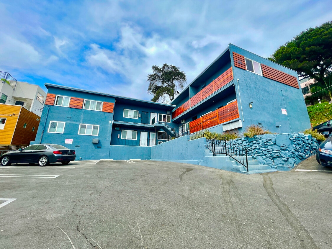 Primary Photo - 1315 Montana St