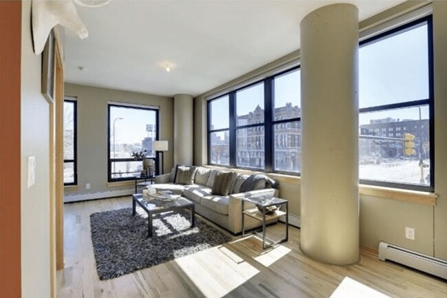 Foto del edificio - 215 10th Ave S