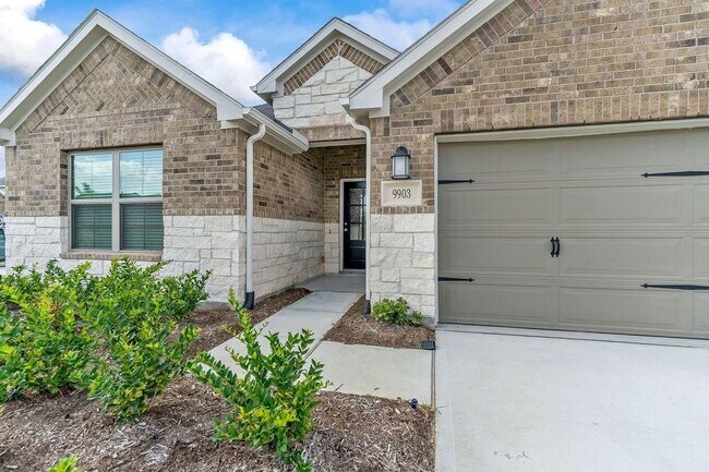 Building Photo - 9903 Silverling Ct