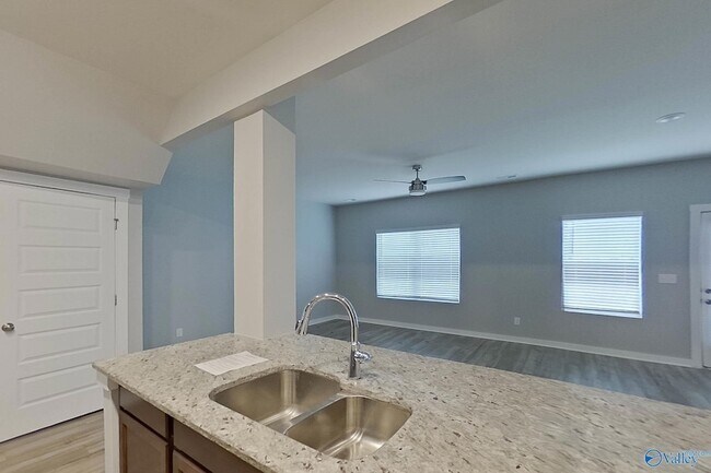 Foto del edificio - 7210 Chatfield Wy NW