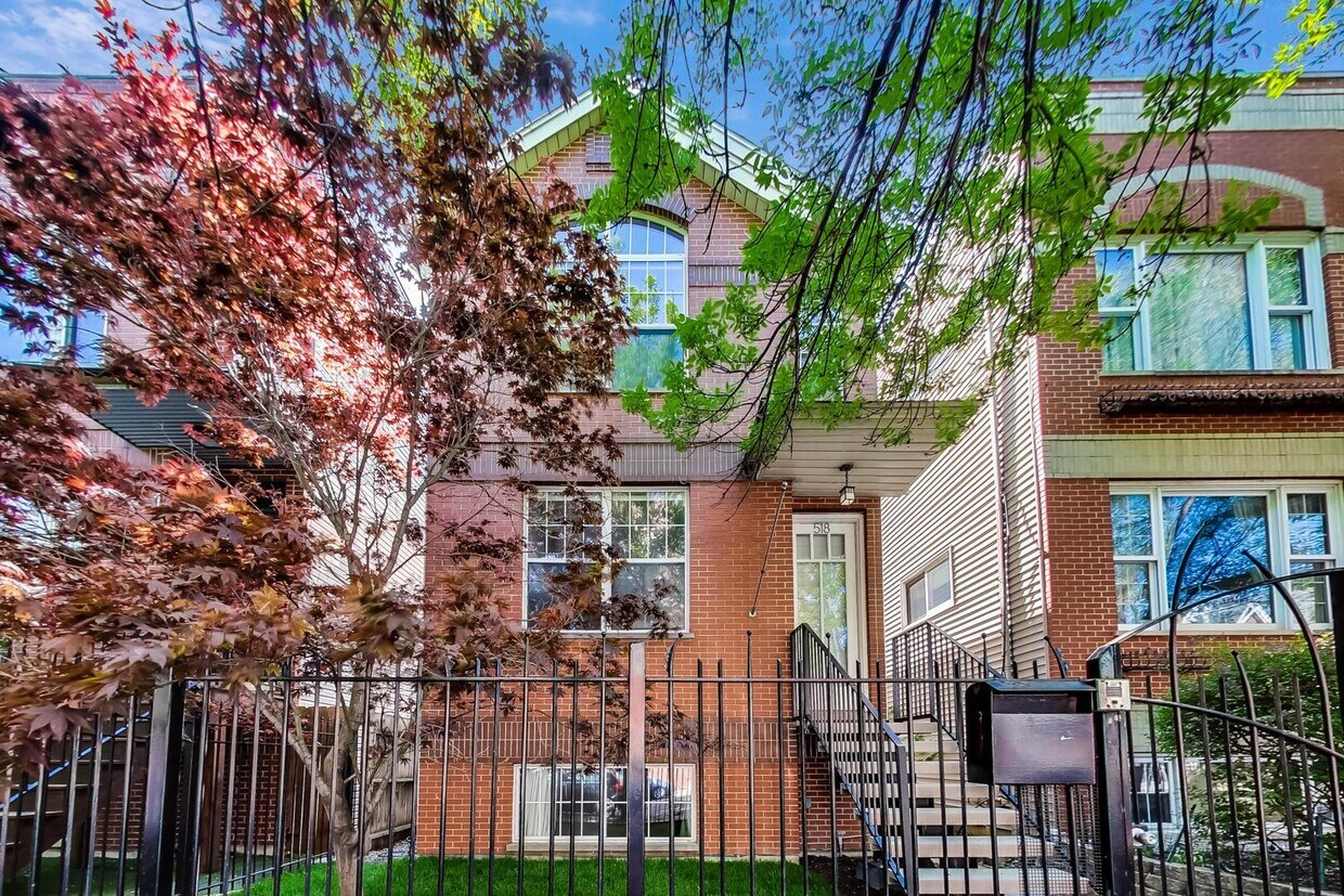Primary Photo - 1518 N Paulina St