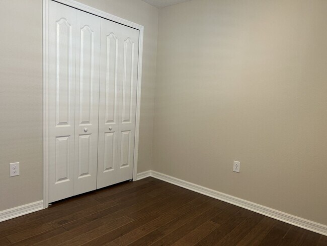 Foto del edificio - 12721 Sagewood Dr