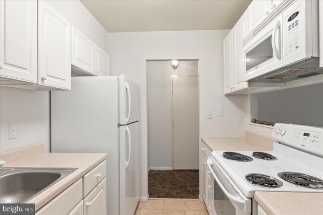 Foto del edificio - 1701 Mt Washington Ct