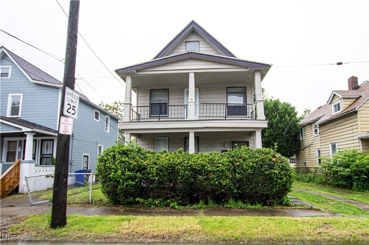 Primary Photo - 5806 Bonna Ave