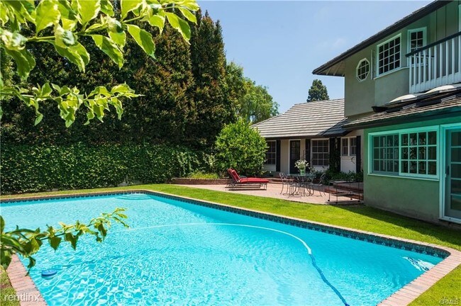 Building Photo - 5 br, 4 bath House - 1131 Ramillo Ave