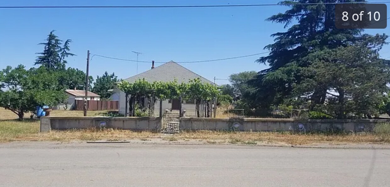 Primary Photo - Charming Single Story 3 Bedroom 1 Bath Ava...
