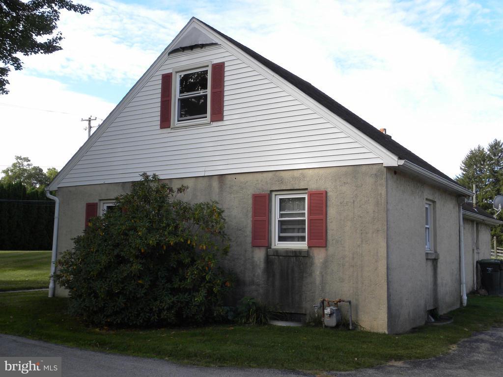 Primary Photo - 2115 E Kings Hwy