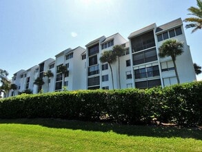 Building Photo - 2400 S Ocean Dr
