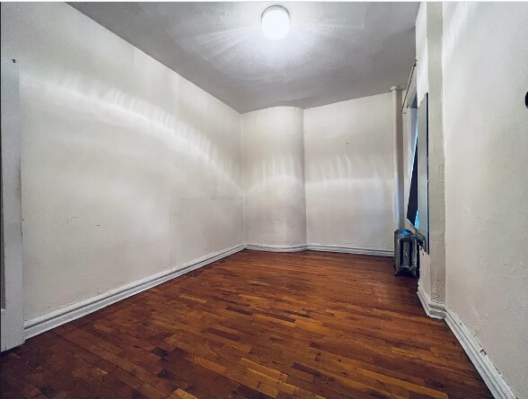 Foto del edificio - 3780 64th St