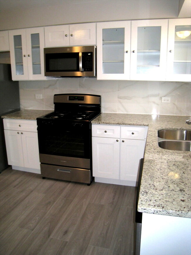 Building Photo - 919 S McKinley Ave