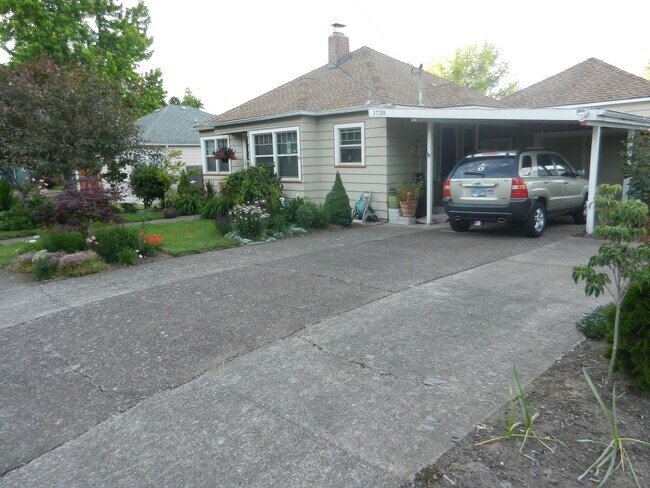 Foto del edificio - 1730 Summer St SE