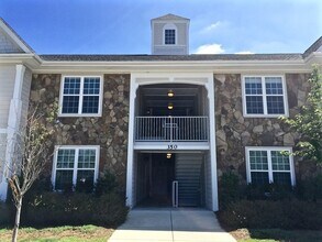 Building Photo - 350 Gallery Dr