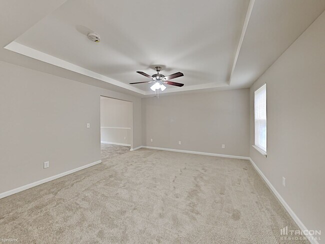 Building Photo - 6238 Dumont Ln