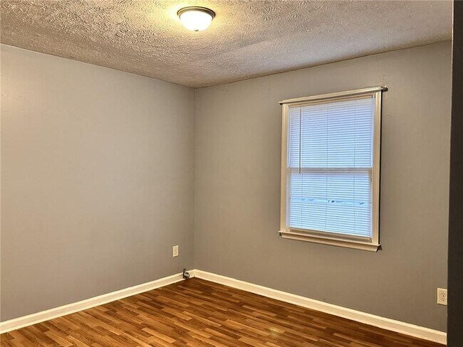 Building Photo - 68 Ezzard St