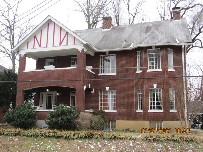 Foto del edificio - 1430 Everett Ave