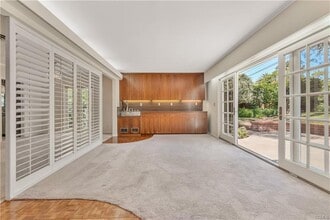 Building Photo - 4020 Vía Picaposte