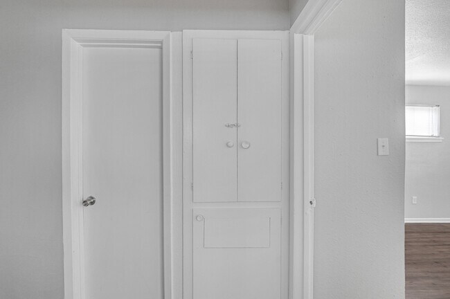 Foto del edificio - 5708 Pickfair St