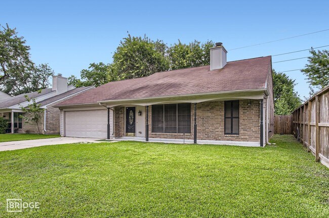 Foto del edificio - 11910 Yearling Dr