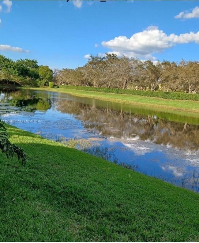 Building Photo - 2476 Cordoba Bend