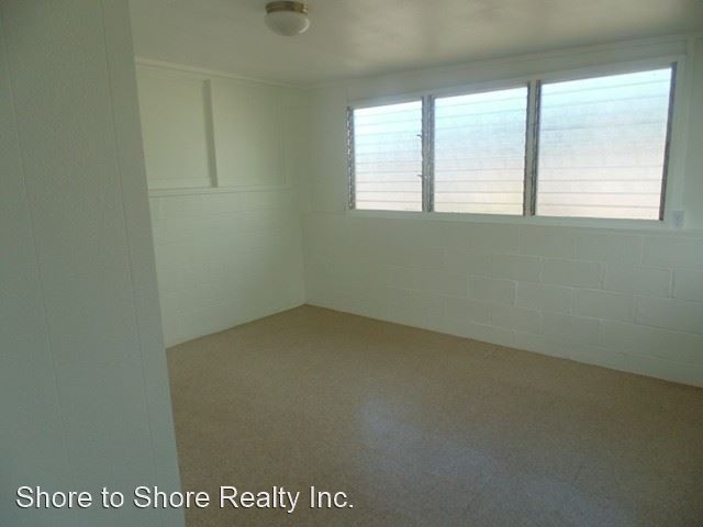 Building Photo - 3 br, 2 bath House - 326 West Niihau Street