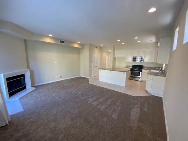 Foto del edificio - Walk To The Beach! 2 Story 3 Bedroom 2.5 B...