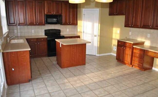 Building Photo - 7631 Silver View Ln